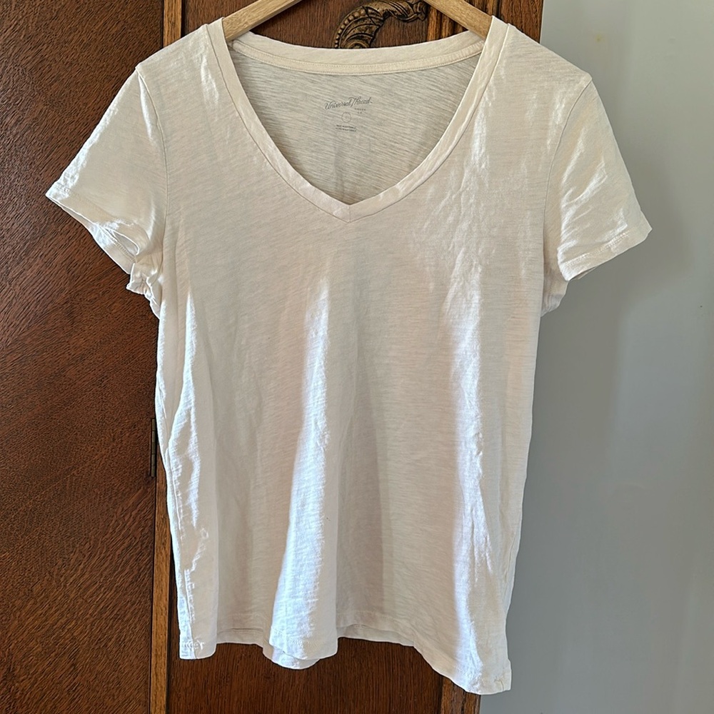 Universal Thread Monterey Vneck Yellow Large